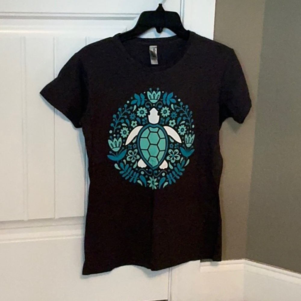 Turtle Print T-shirt.